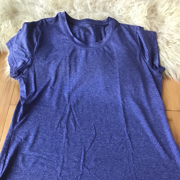 Lot of Five (5) Champion and Fila Shirts XL - Picture 7 of 8